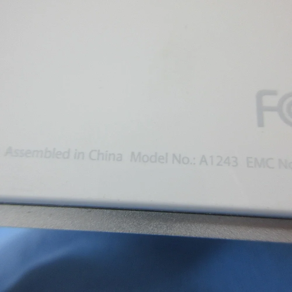 Apple Keyboard A1243 Wired USB Silver Aluminum Numeric QWERTY English Parts Only